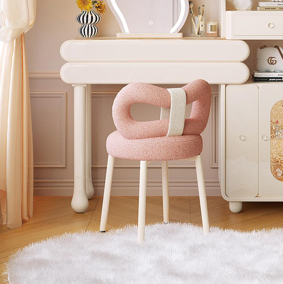 Stools & Seating