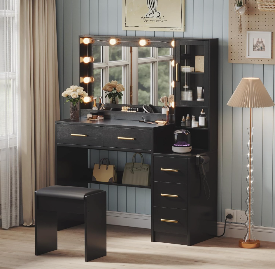 The Noire™ Hollywood Vanity with Lighted Mirror