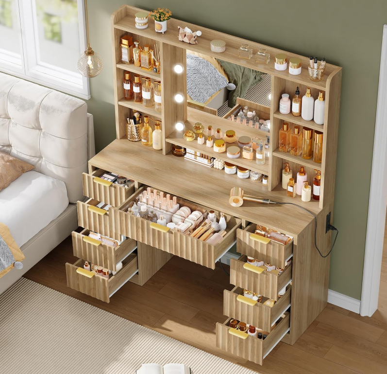 The Valencia™ Fluted Hollywood Vanity